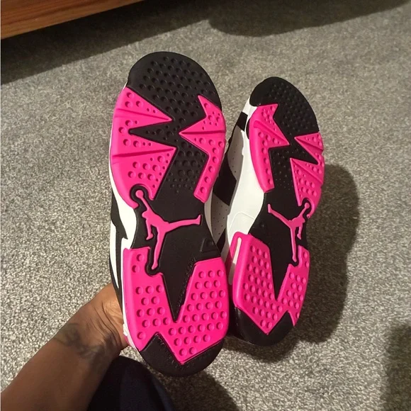 Jordan Nike kids size 5.5 woman 7 Sneakers Black and Pink - Picture 4 of 5